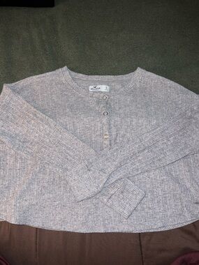Hollister Light Gray Ribbed Henley Crop Top